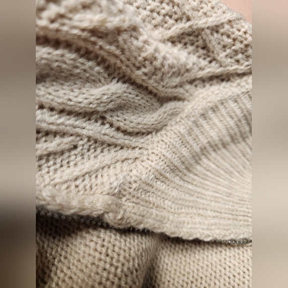 Fashion Nova Knit Crop Zip up Sweater Pre-Loved size Small - Picture 9 of 10